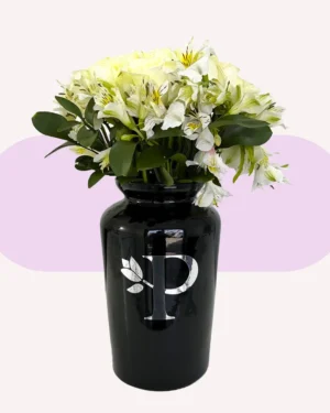 Jarrón de Astromelias y Rosas Blancas