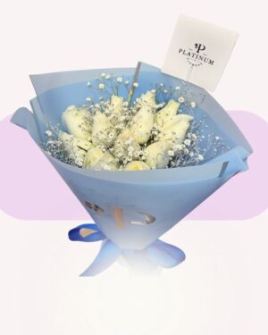 12 ROSAS  BLANCAS CON GYPSO