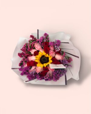 24 rosas combinadas 1 girasol y leticia