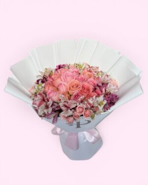 24 Rosas dovelas con astromelia y mini rosa