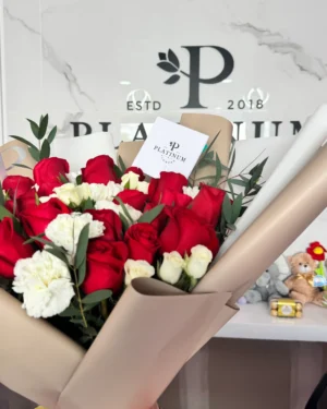 Mix Rosas Rojas Con Claveles y Mini Rosa
