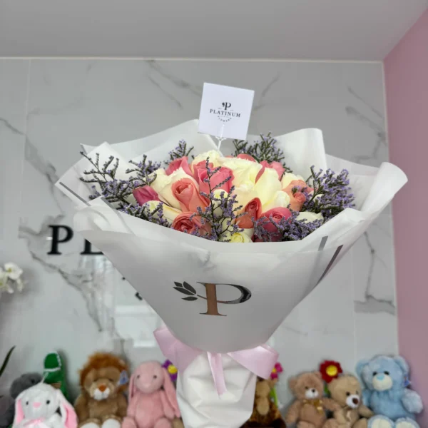 36 Rosas De Colores Con Limonium